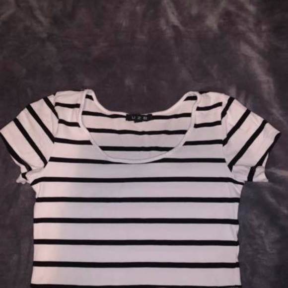 Crop top - Picture 2 of 2